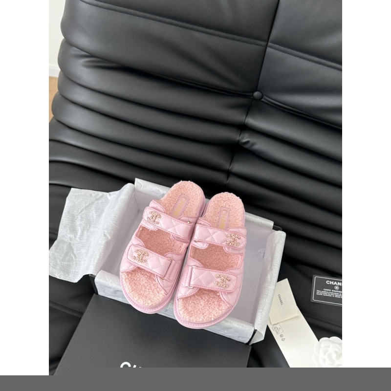 Ch*el slippers